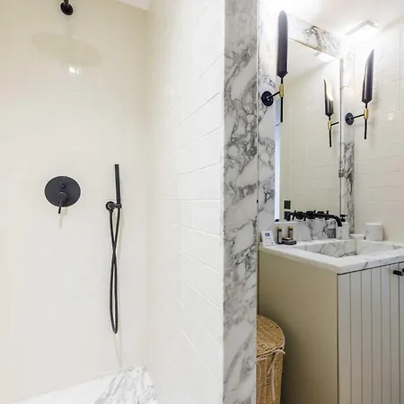 Cosy 1bdr 2p Champs Elysees Апартаменты Париж